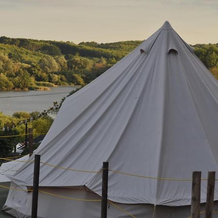 Walnut Tree Glamping Hotel Sturry Bagian luar foto