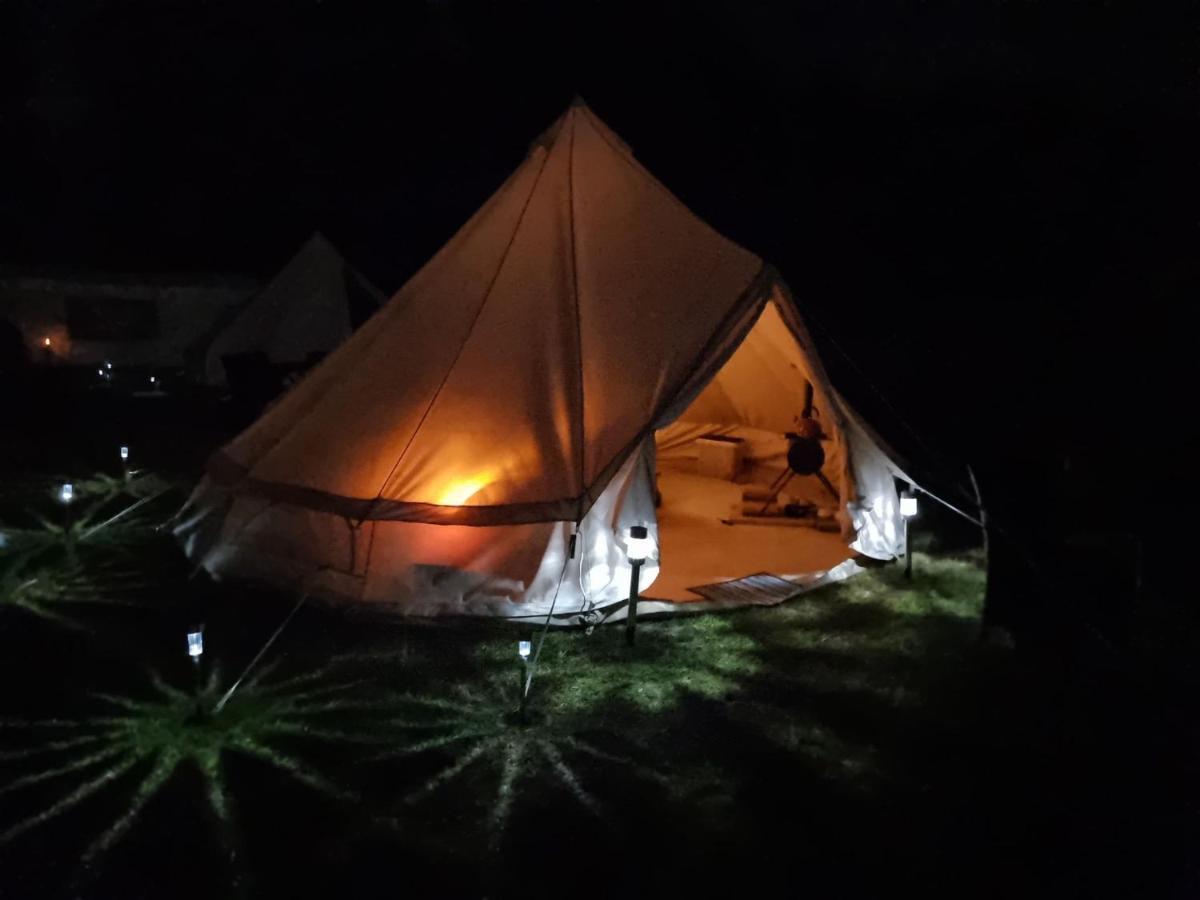 Walnut Tree Glamping Hotel Sturry Bagian luar foto
