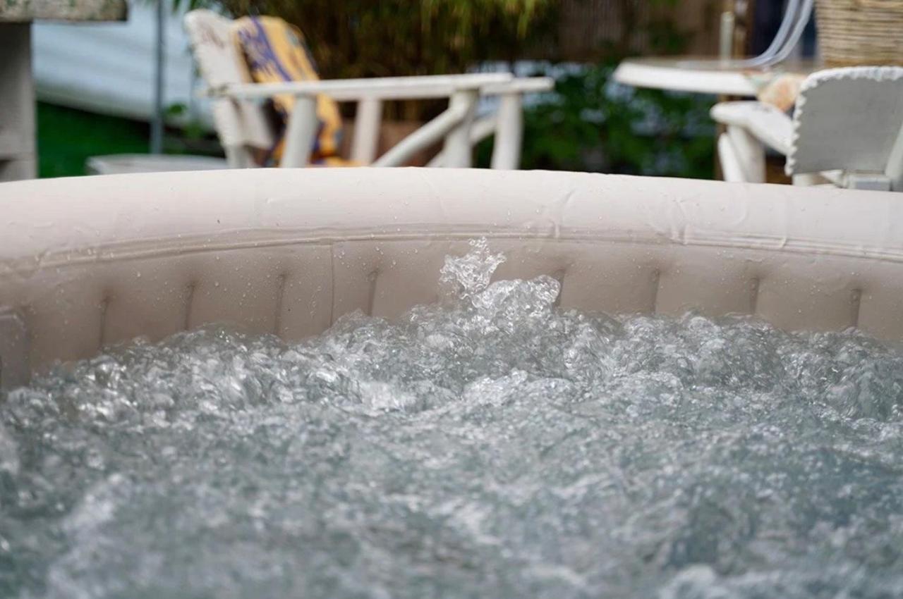 Walnut Tree Glamping Hotel Sturry Bagian luar foto