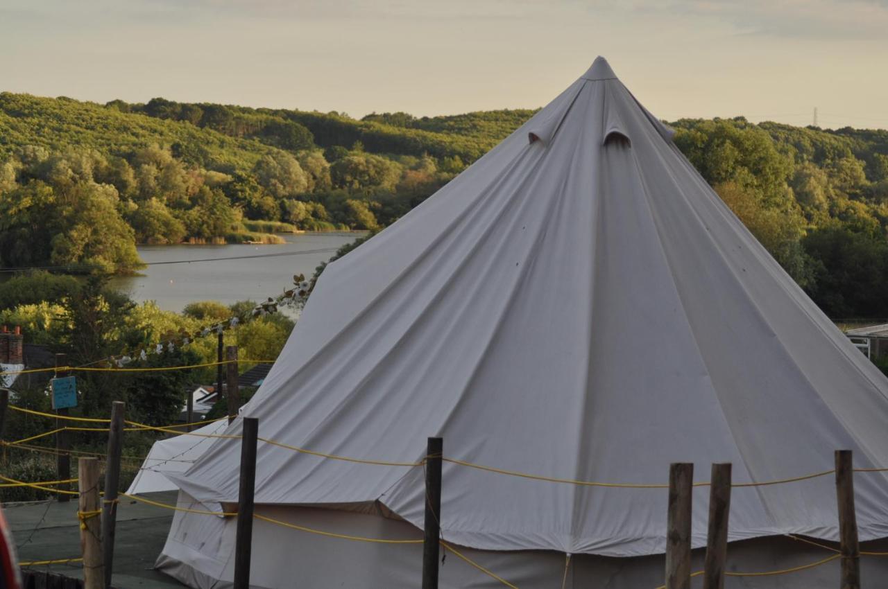 Walnut Tree Glamping Hotel Sturry Bagian luar foto